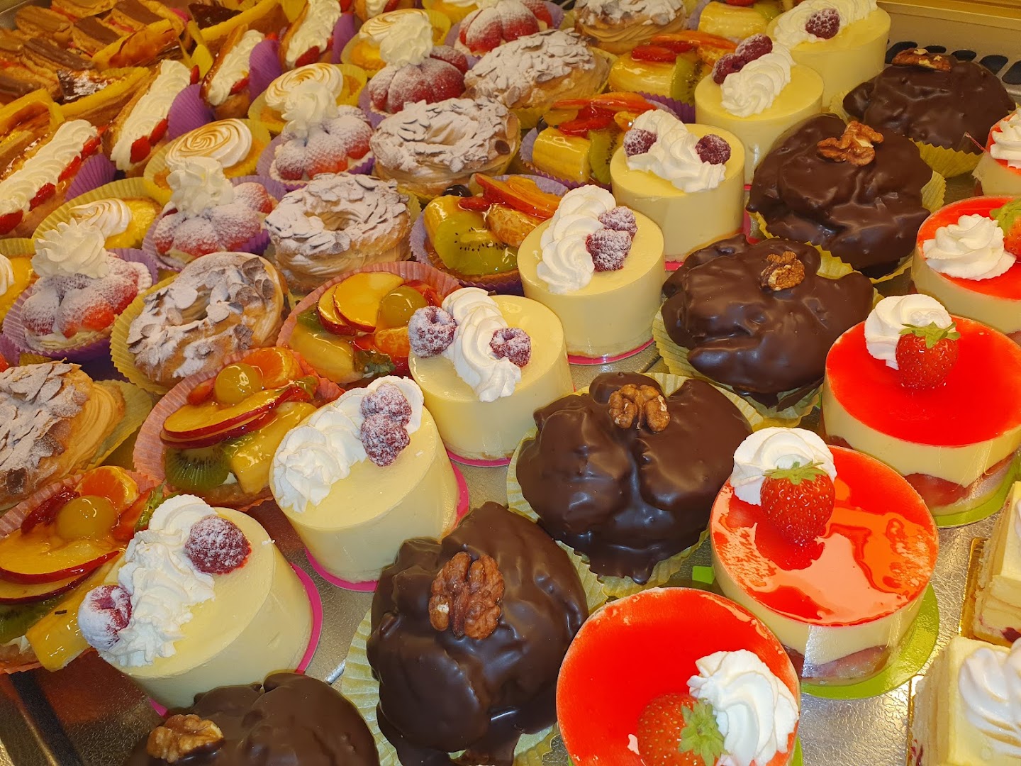 Boulangerie Pâtisserie Vezolle Le Lardin Saint-Lazare · Photos 2